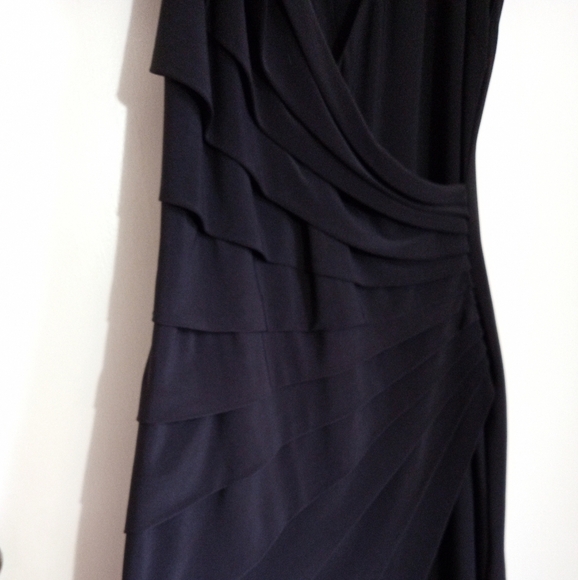 Lauren Ralph Lauren Dress black sleeveless surplice neckline bodycon midi dress - Picture 2 of 9